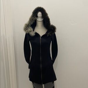 100% Cotton Hooded Zip Jacket with Faux Fur Trim. Two Pockets. Medium weight.GUC